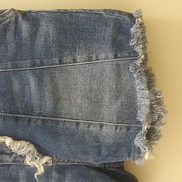 UMIQ BY LITZ Women's Denim Shorts - Picture 2 of 4